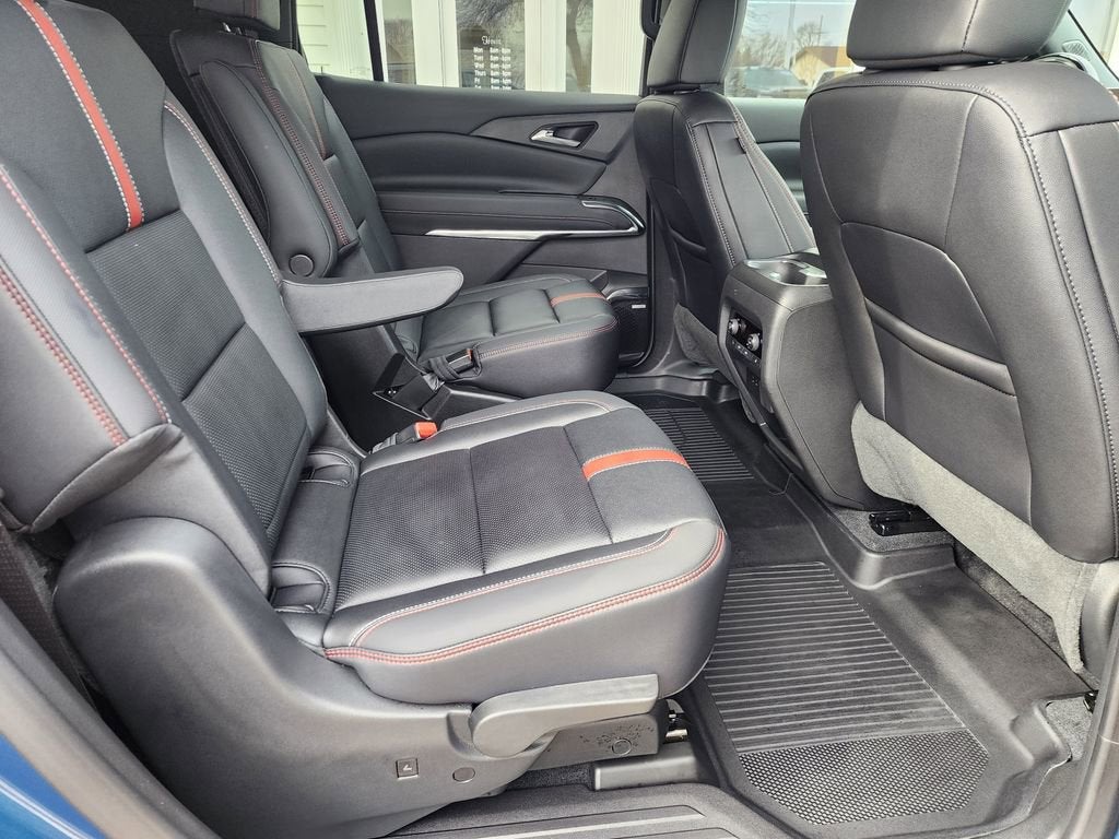 2025 Chevrolet Traverse RS