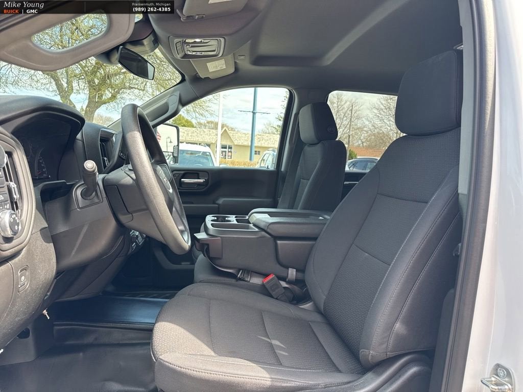 2024 GMC Sierra 2500 HD Pro