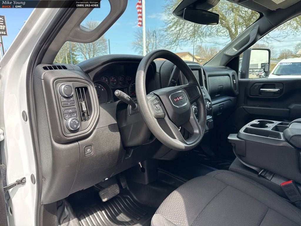 2024 GMC Sierra 2500 HD Pro
