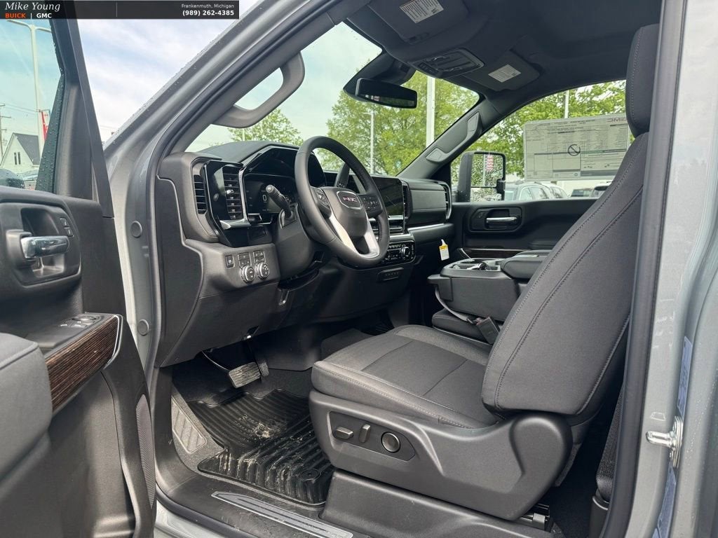 2026 GMC Sierra 3500 HD SLE