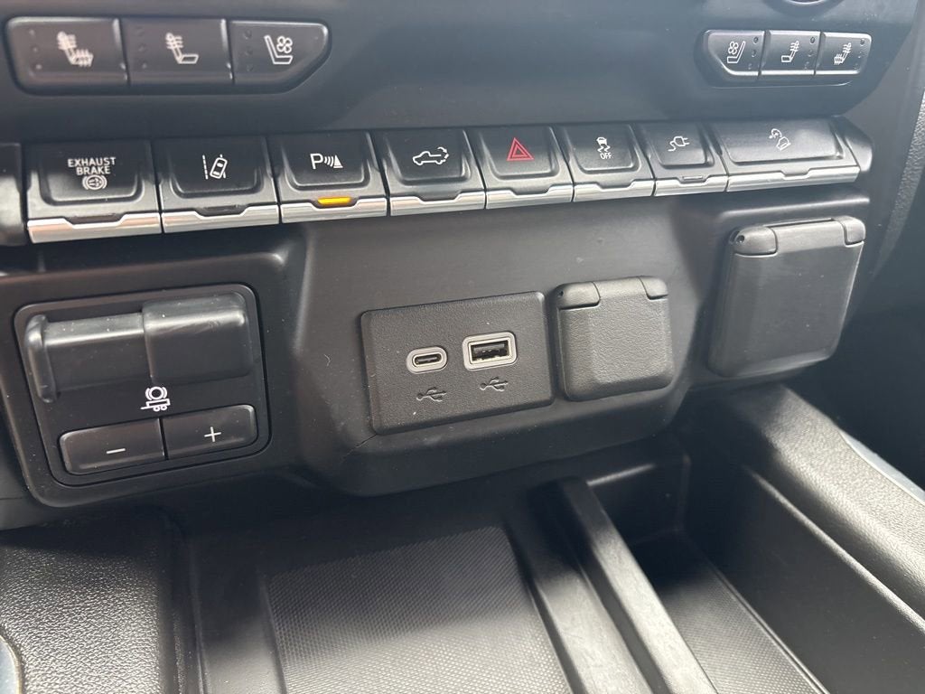 2023 GMC Sierra 3500 HD Denali