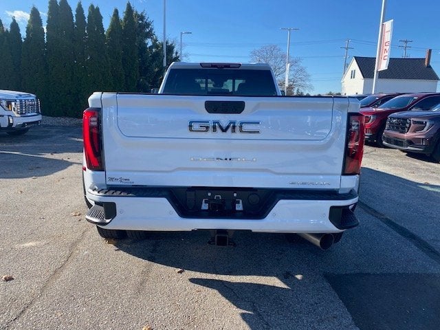 2026 GMC Sierra 3500 HD Denali Ultimate DRW