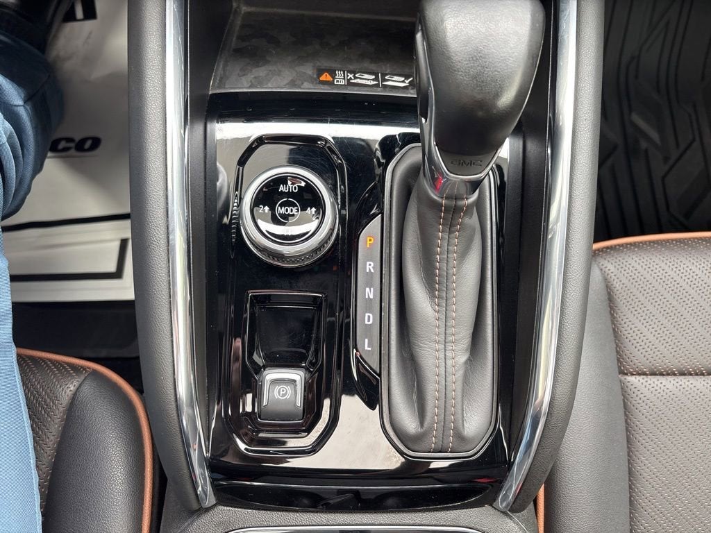 2024 GMC Canyon AT4