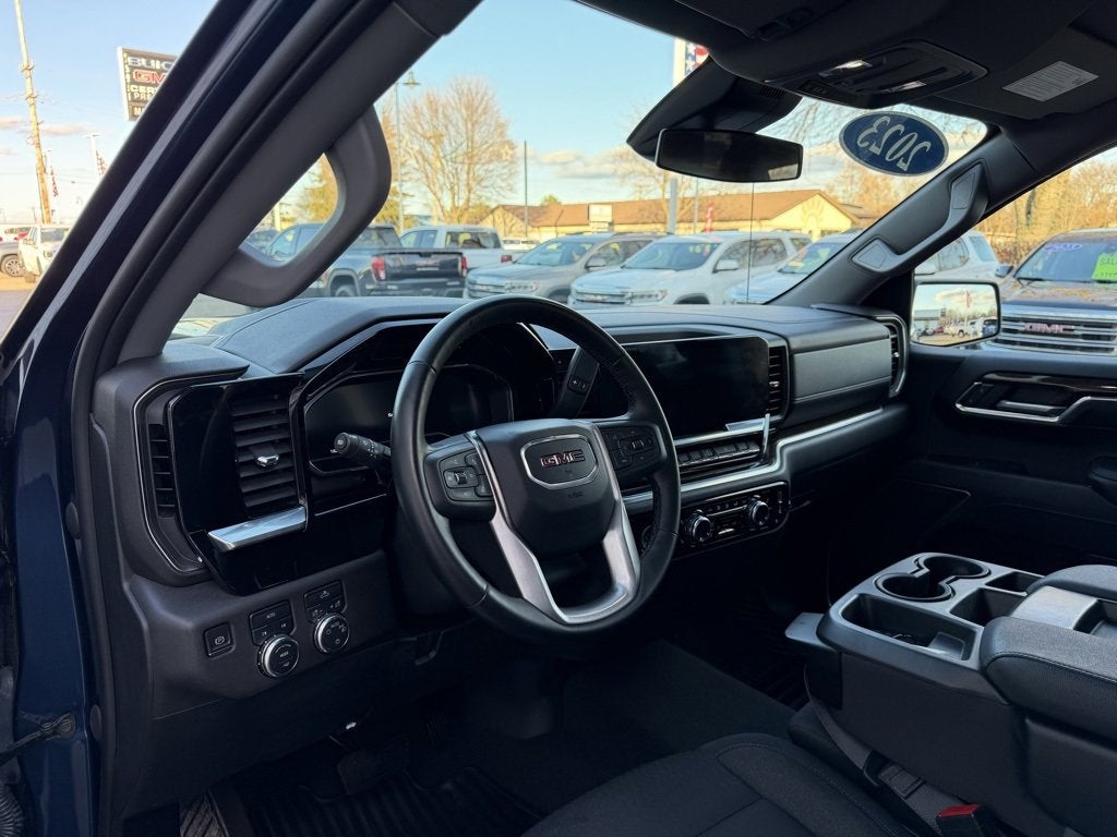 2023 GMC Sierra 1500 SLE