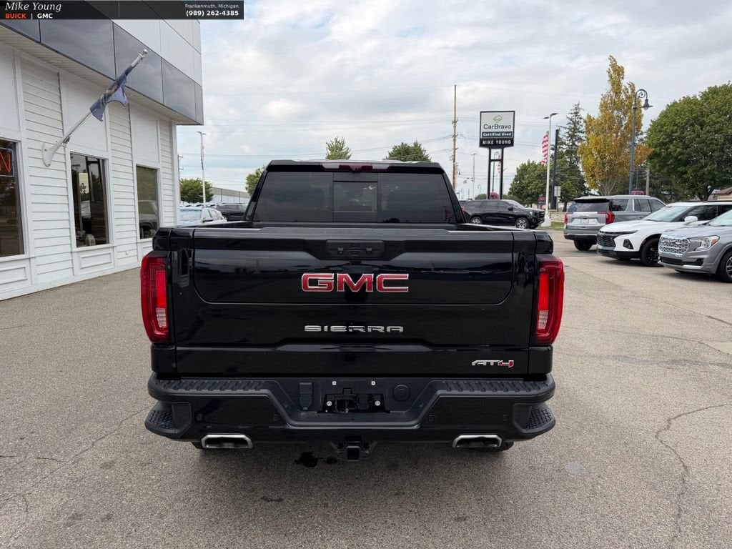 2022 GMC Sierra 1500 AT4