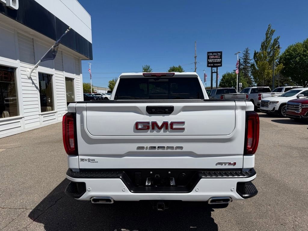 2025 GMC Sierra 1500 AT4