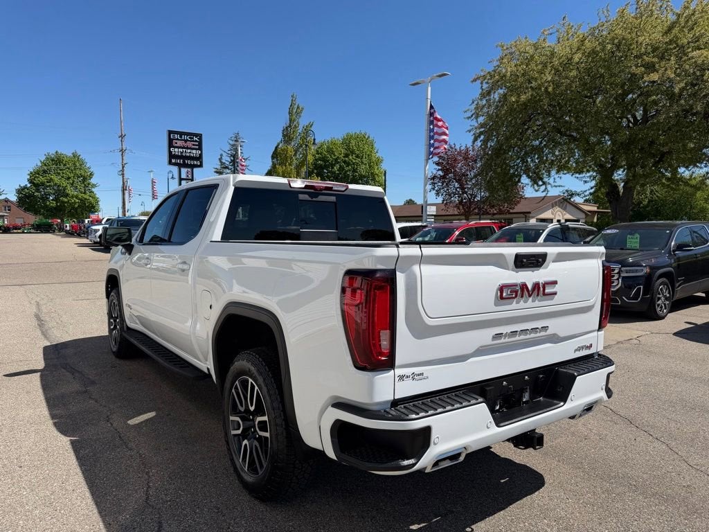 2025 GMC Sierra 1500 AT4