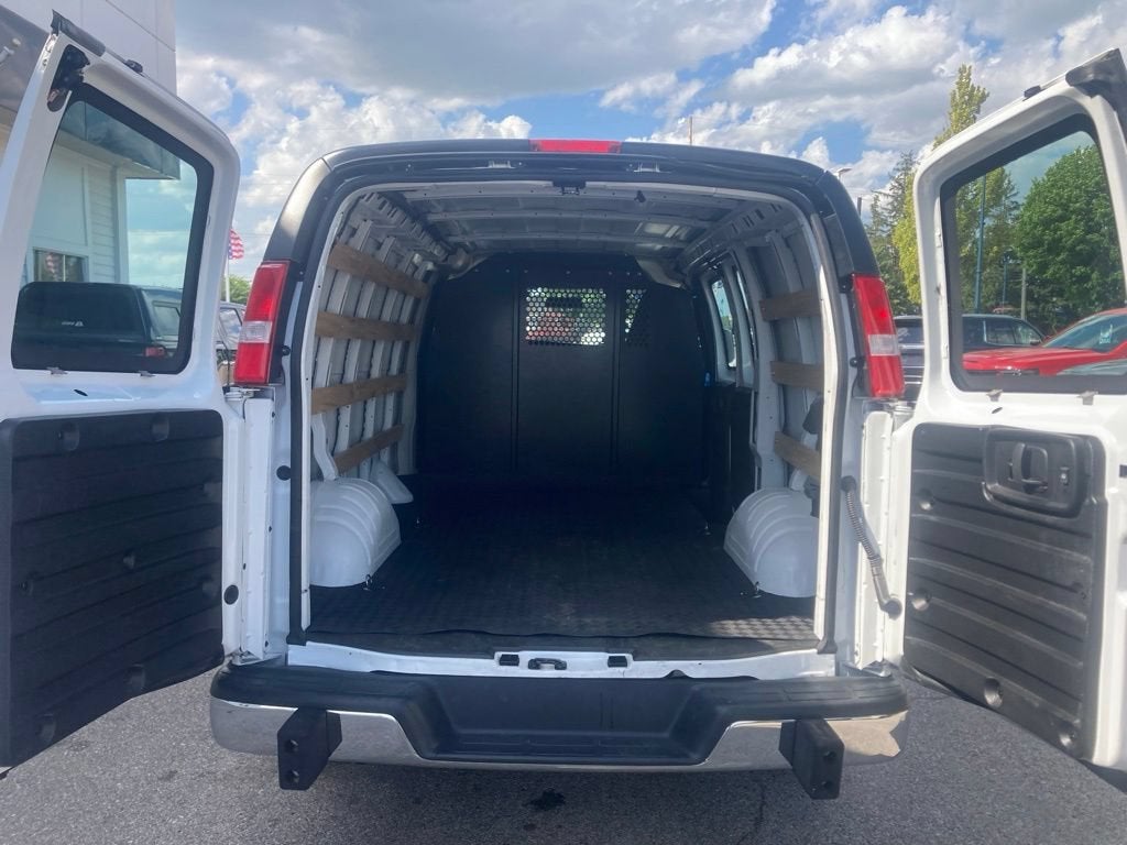 2025 GMC Savana Cargo Work Van