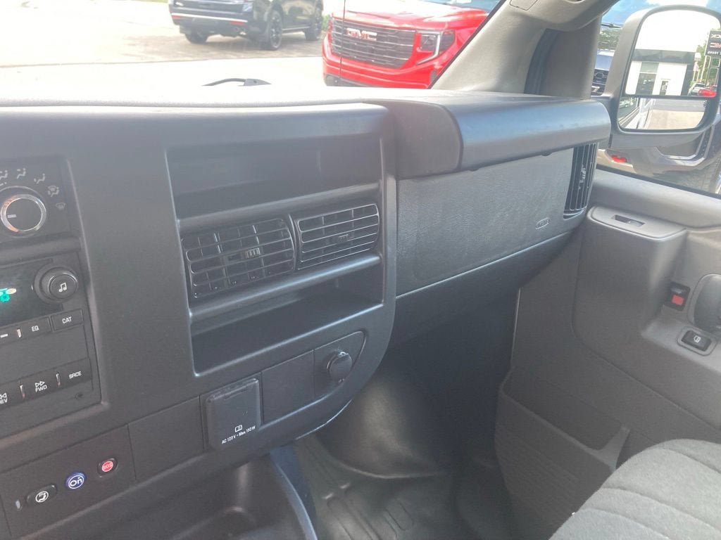 2025 GMC Savana Cargo Work Van