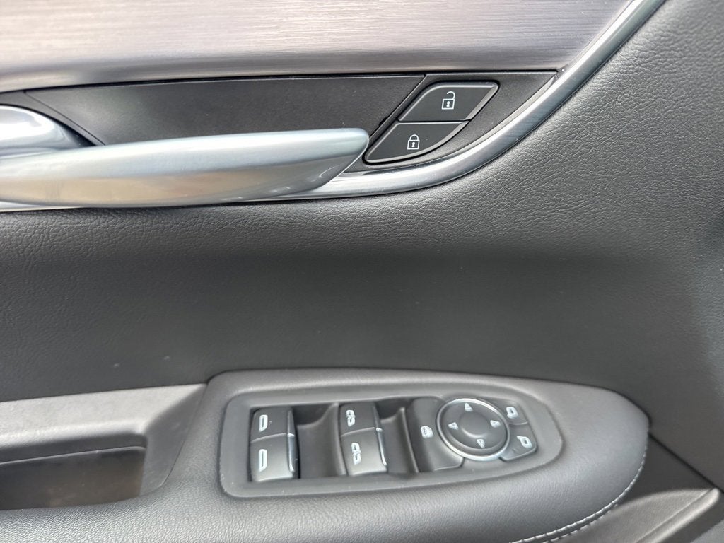 2025 Cadillac XT5 Luxury