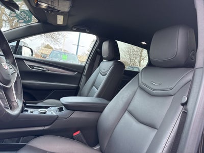 2025 Cadillac XT5 Luxury