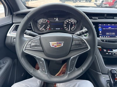 2025 Cadillac XT5 Luxury