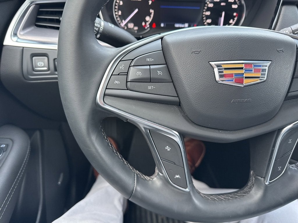 2025 Cadillac XT5 Luxury