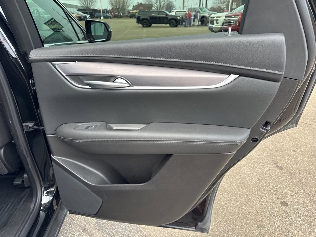 2025 Cadillac XT5 Luxury