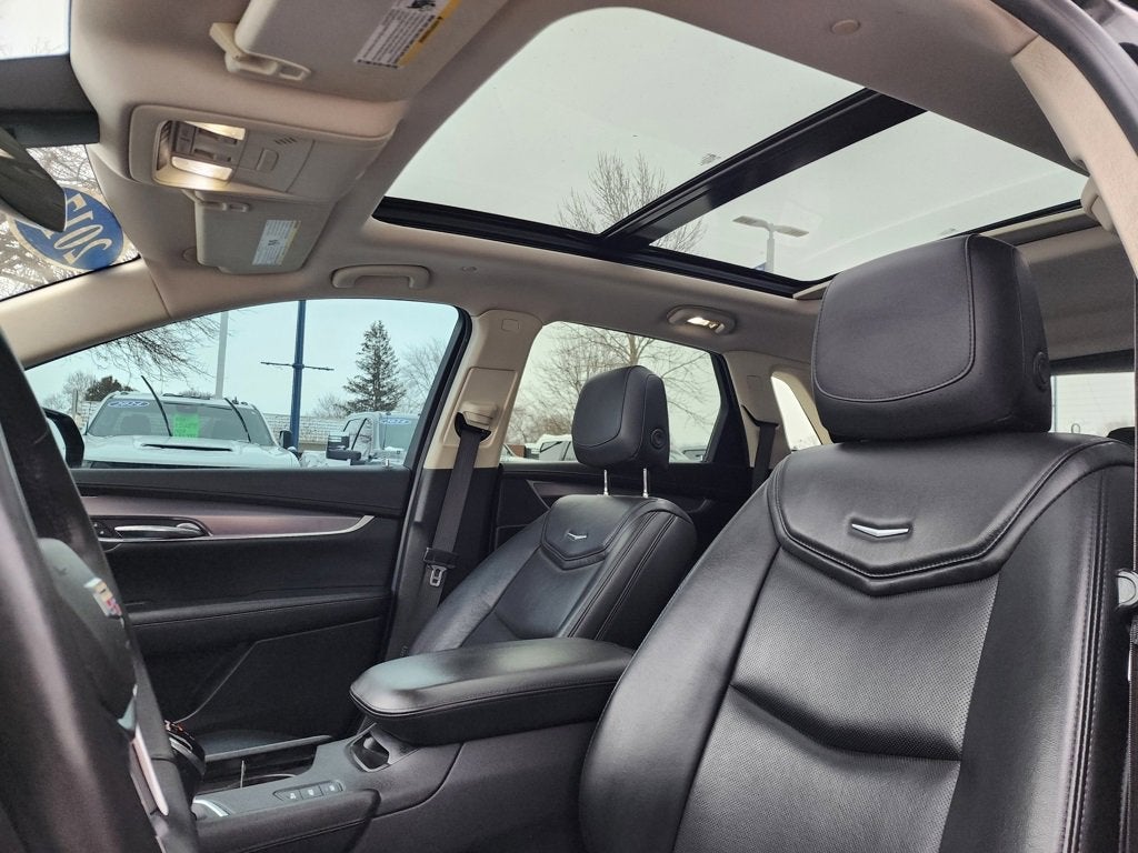 2017 Cadillac XT5 Luxury AWD