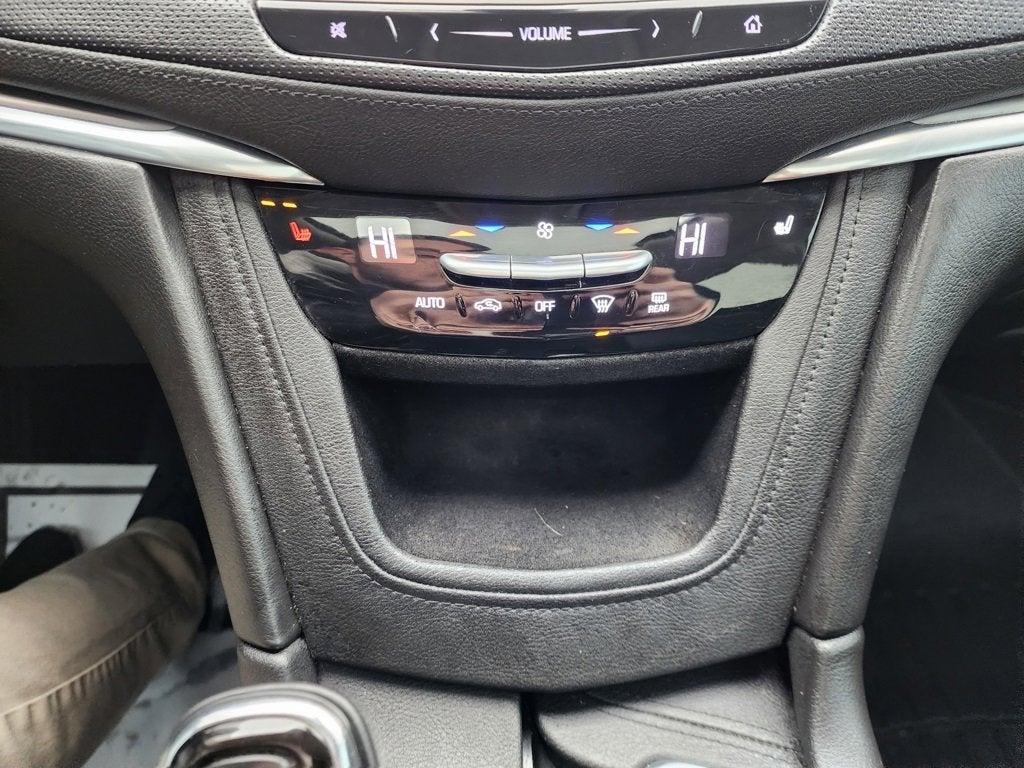 2017 Cadillac XT5 Luxury AWD