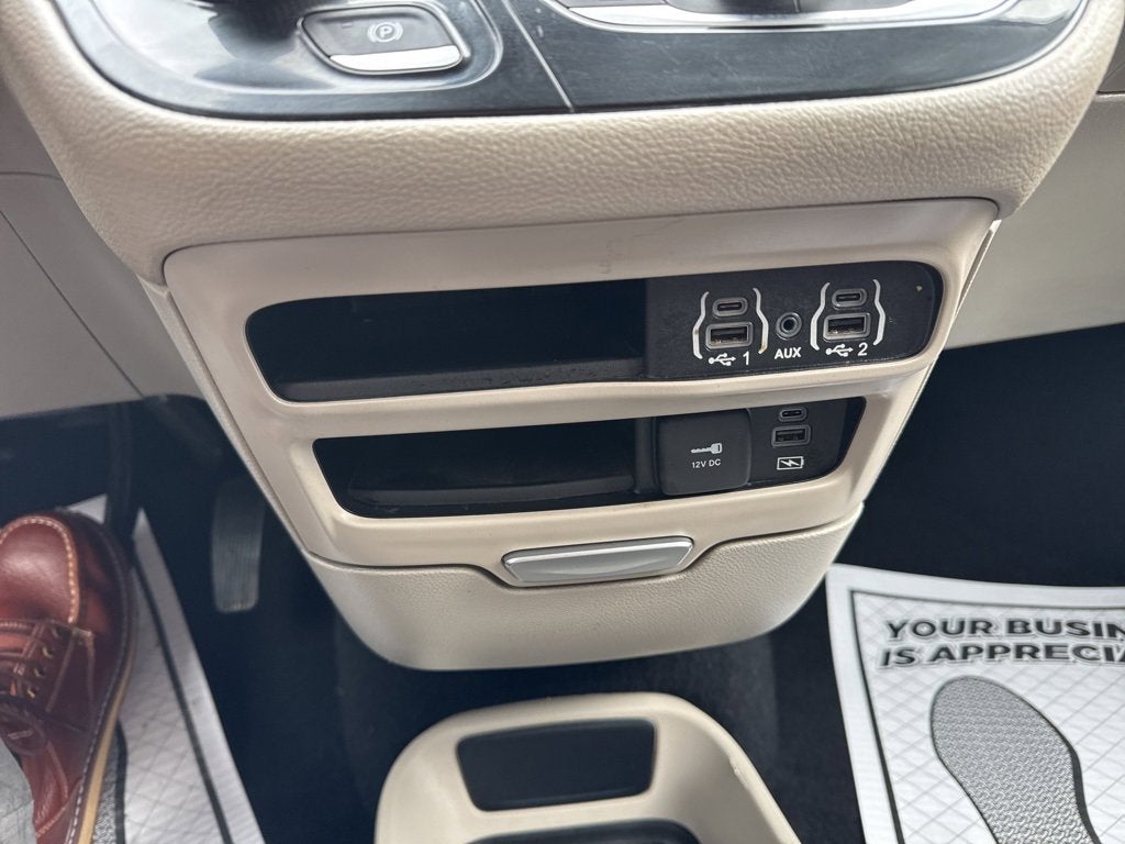 2022 Chrysler Pacifica Touring L