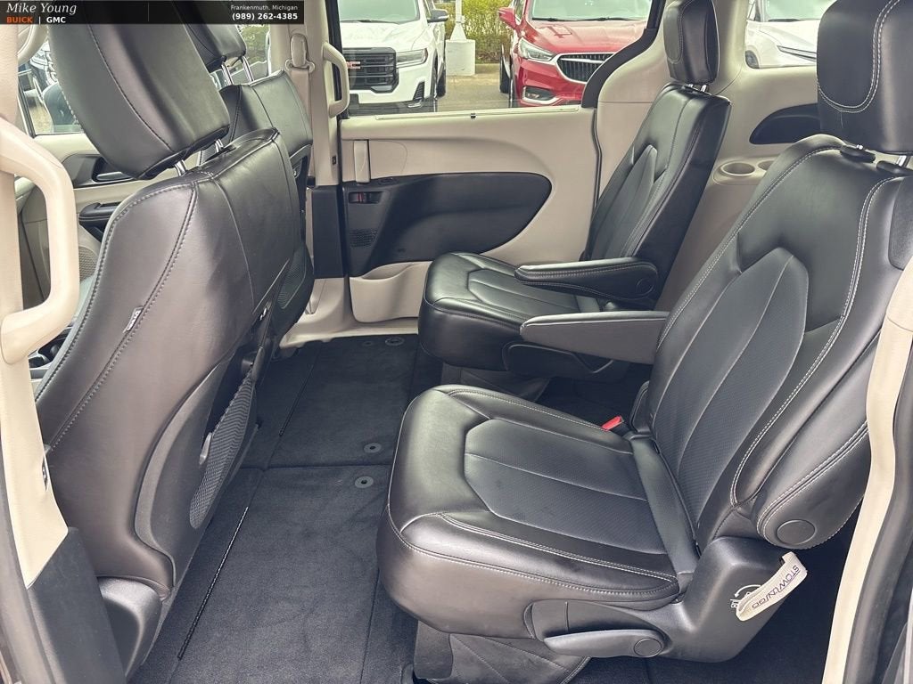 2023 Chrysler Pacifica Touring L