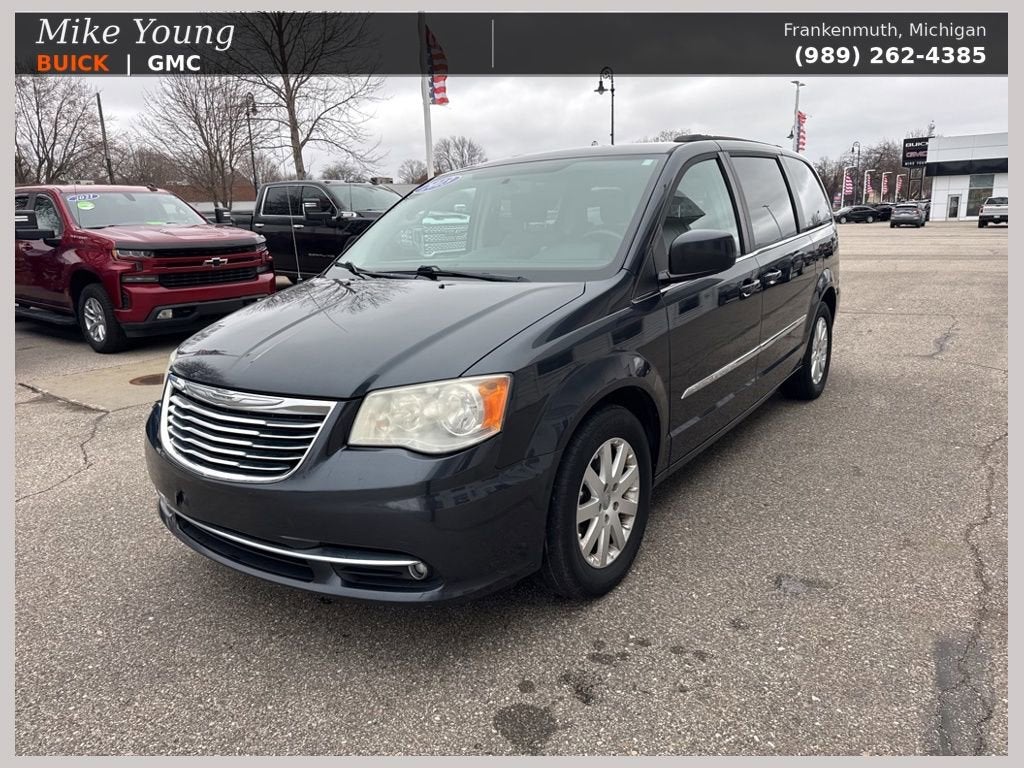 2013 Chrysler Town & Country Touring