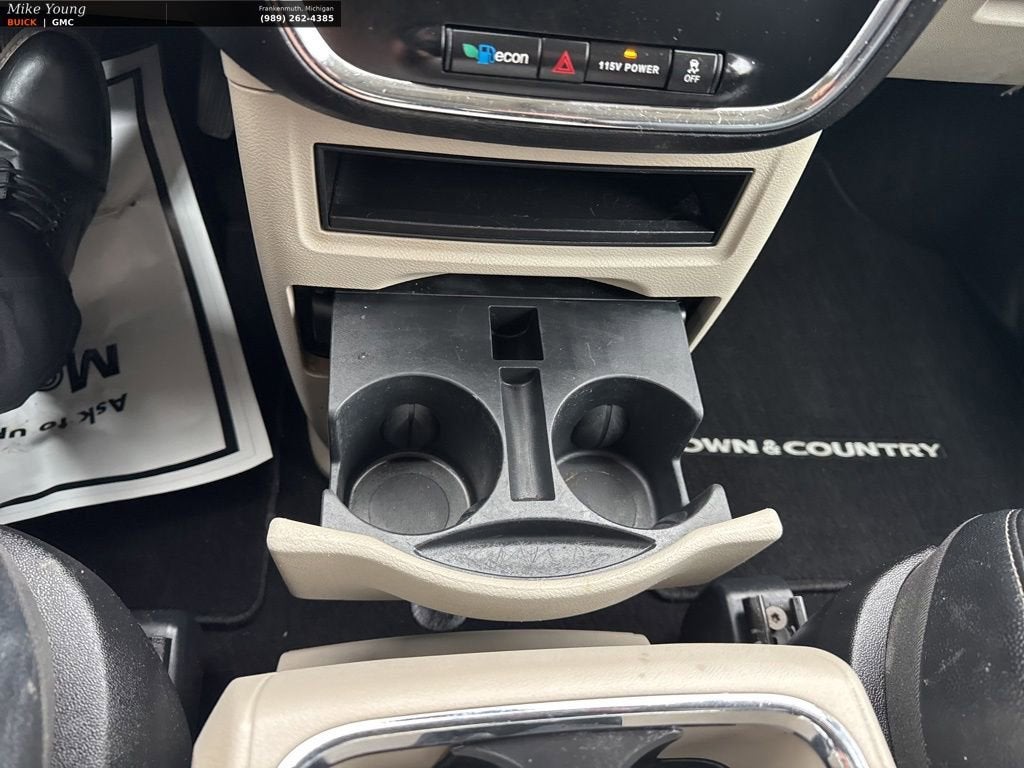 2013 Chrysler Town & Country Touring