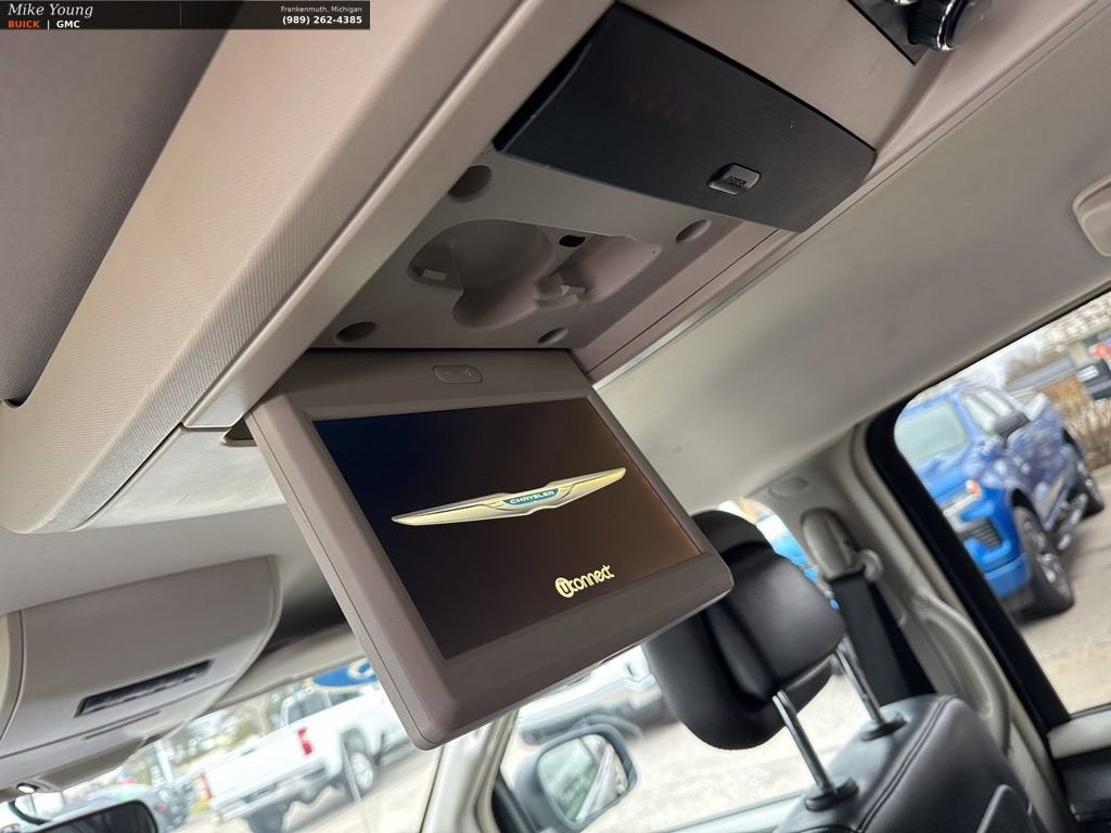 2013 Chrysler Town & Country Touring