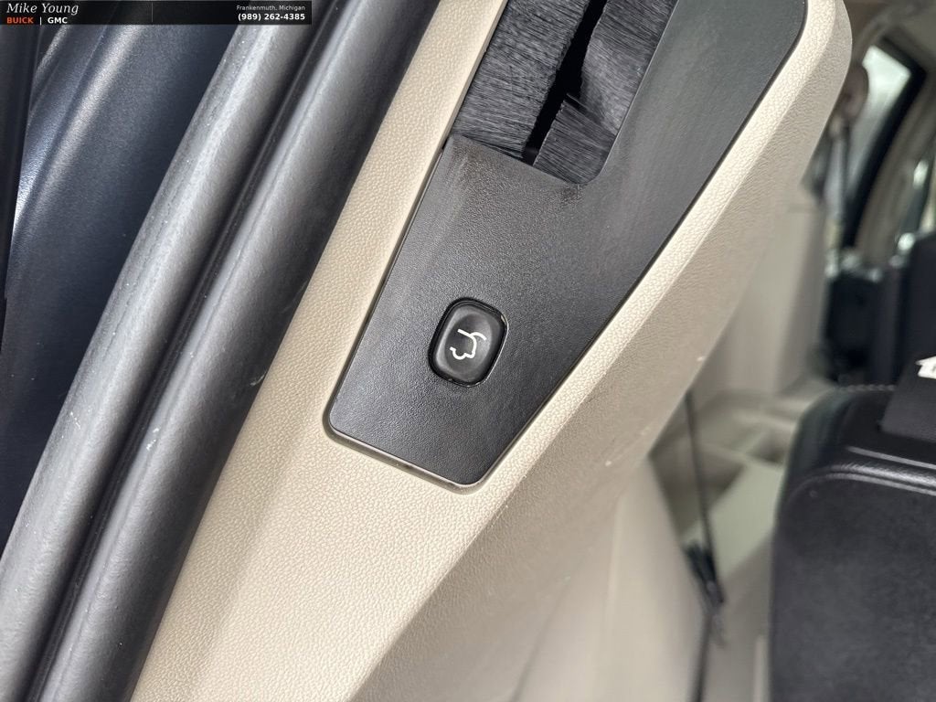 2013 Chrysler Town & Country Touring