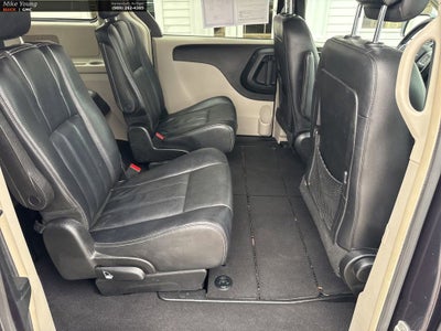 2013 Chrysler Town & Country Touring