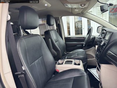 2013 Chrysler Town & Country Touring