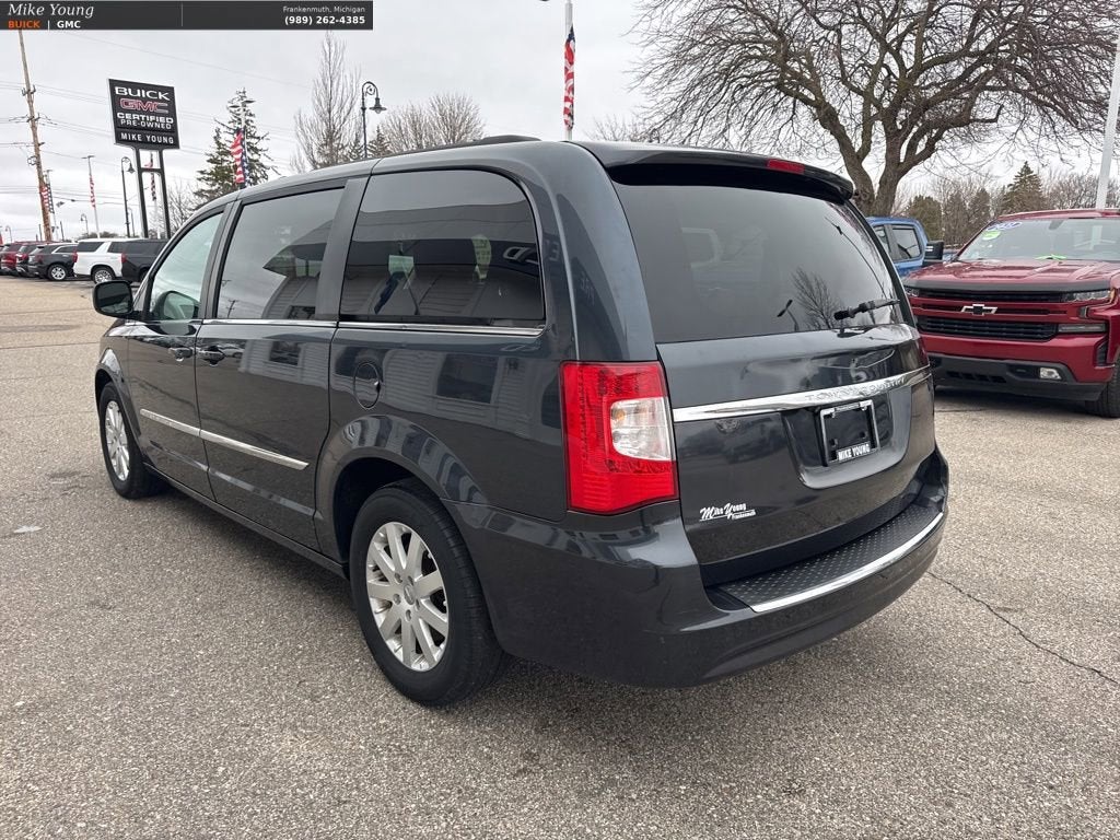 2013 Chrysler Town & Country Touring