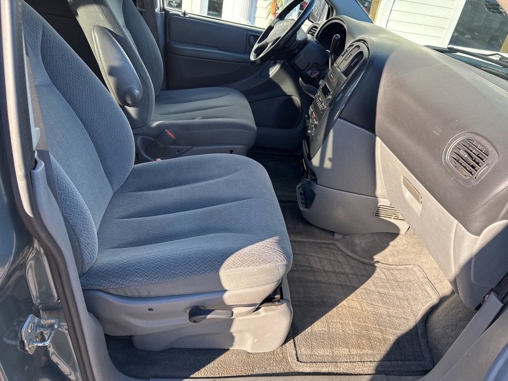 2005 Dodge Caravan SXT
