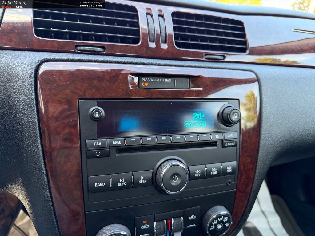 2011 Chevrolet Impala LT Retail