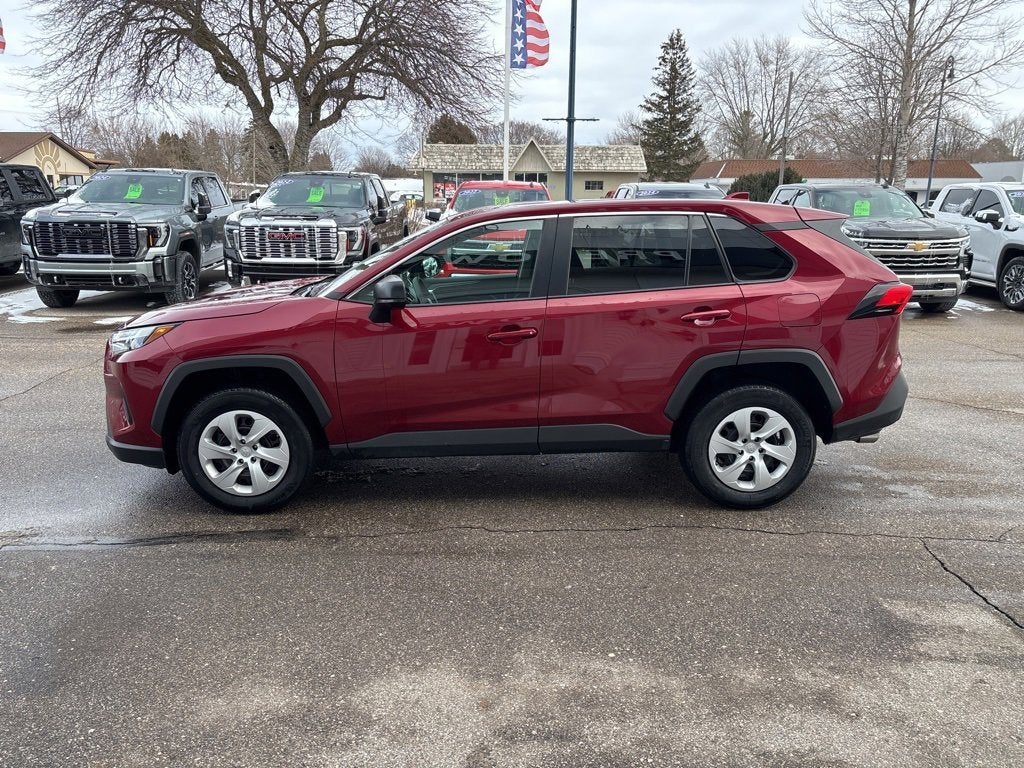 2024 Toyota RAV4 LE
