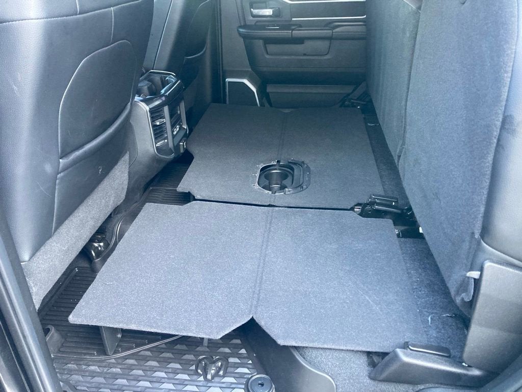 2022 RAM 2500 Laramie Crew Cab 4x4 6'4" Box