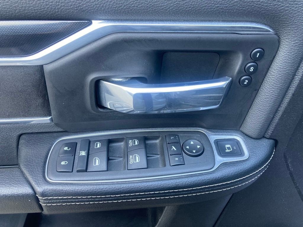 2022 RAM 2500 Laramie Crew Cab 4x4 6'4" Box