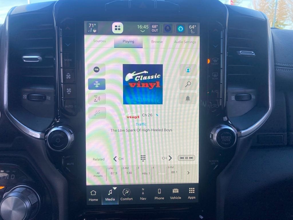 2022 RAM 2500 Laramie Crew Cab 4x4 6'4" Box