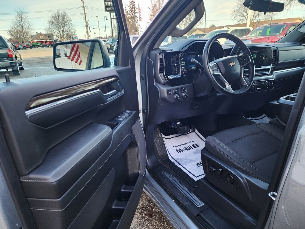 2023 Chevrolet Silverado 1500 LT (2FL)