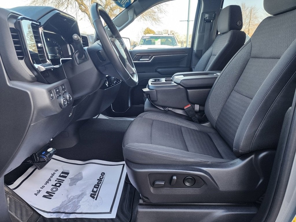 2023 Chevrolet Silverado 1500 LT (2FL)