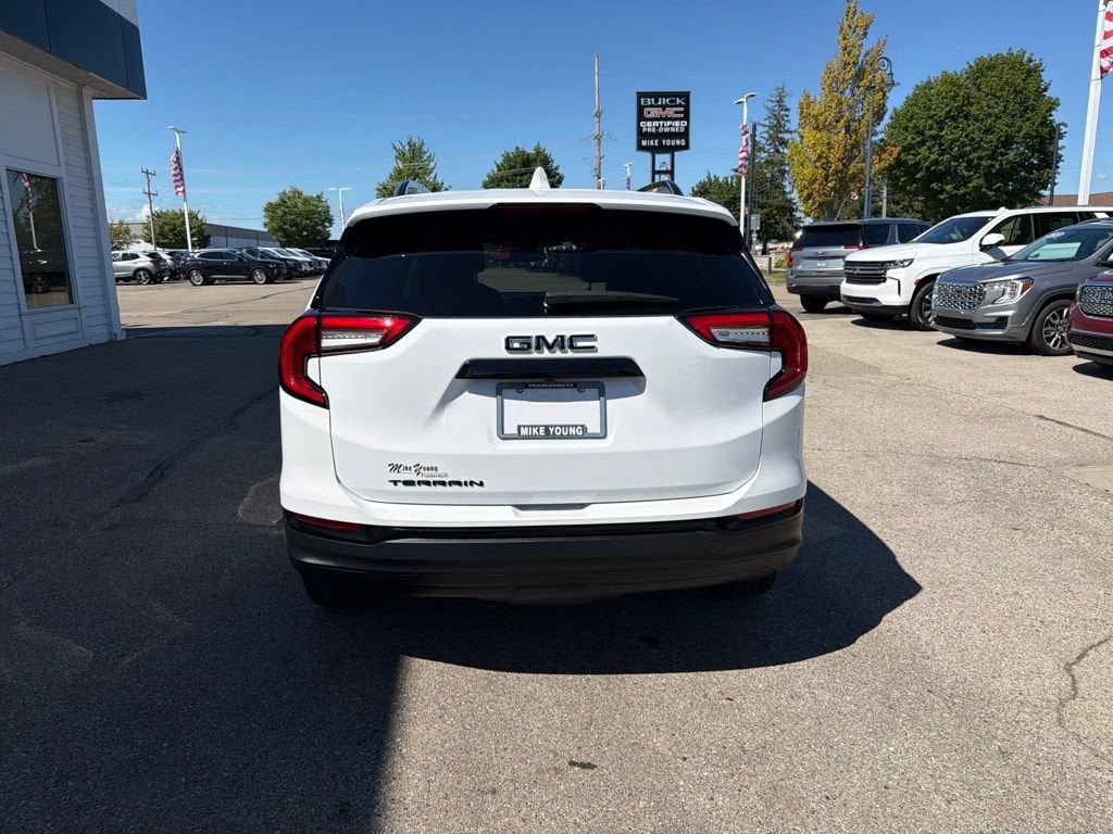 2024 GMC Terrain SLE