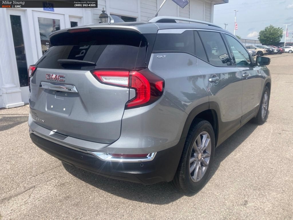 2024 GMC Terrain SLT