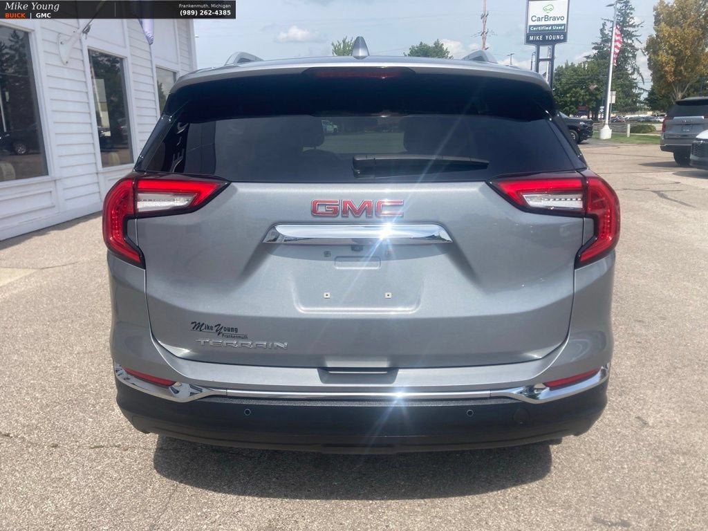 2024 GMC Terrain SLT