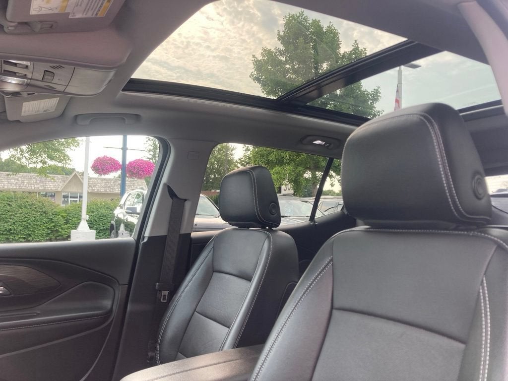 2023 GMC Terrain SLT
