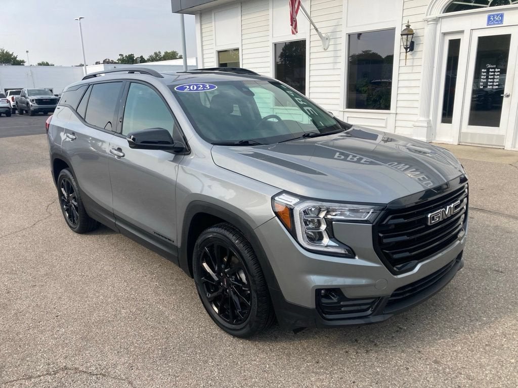 2023 GMC Terrain SLT