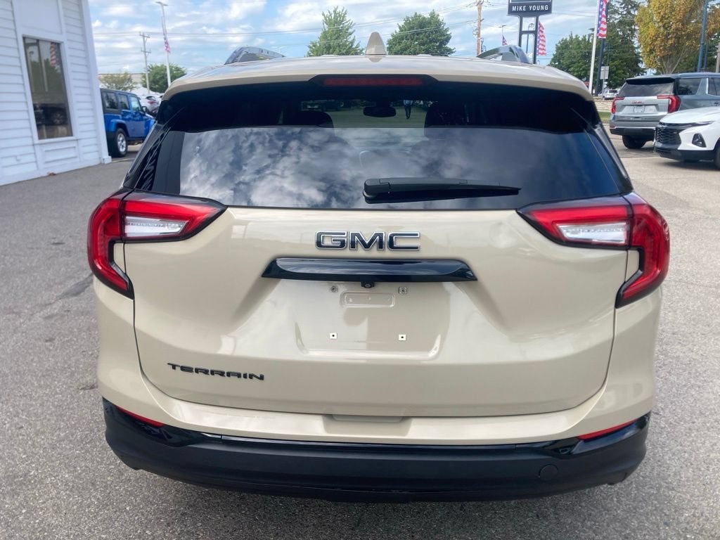 2023 GMC Terrain SLT