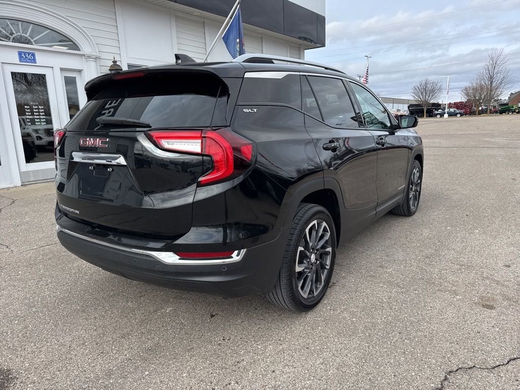 2023 GMC Terrain SLT
