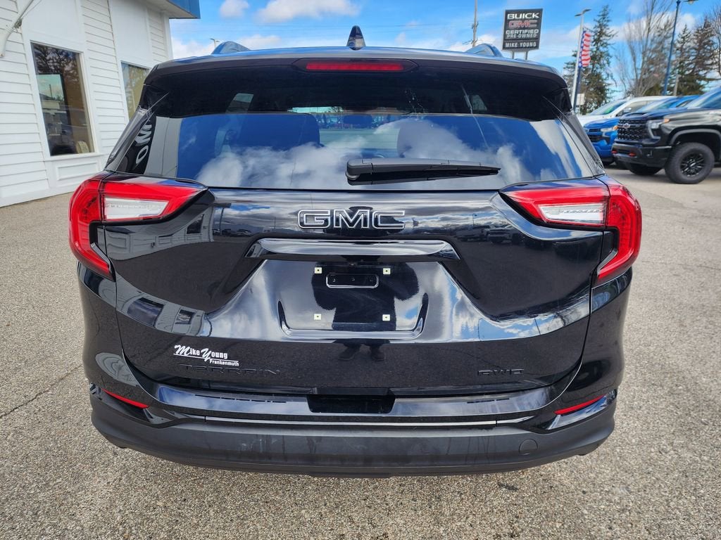 2023 GMC Terrain SLE