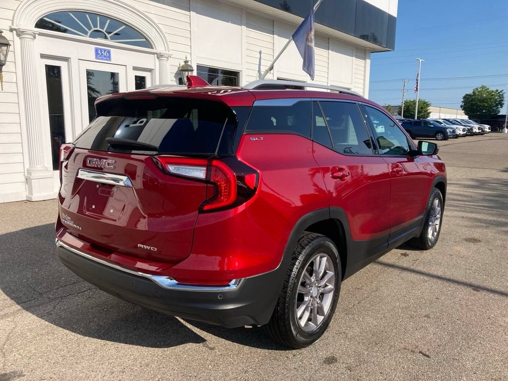 2023 GMC Terrain SLT