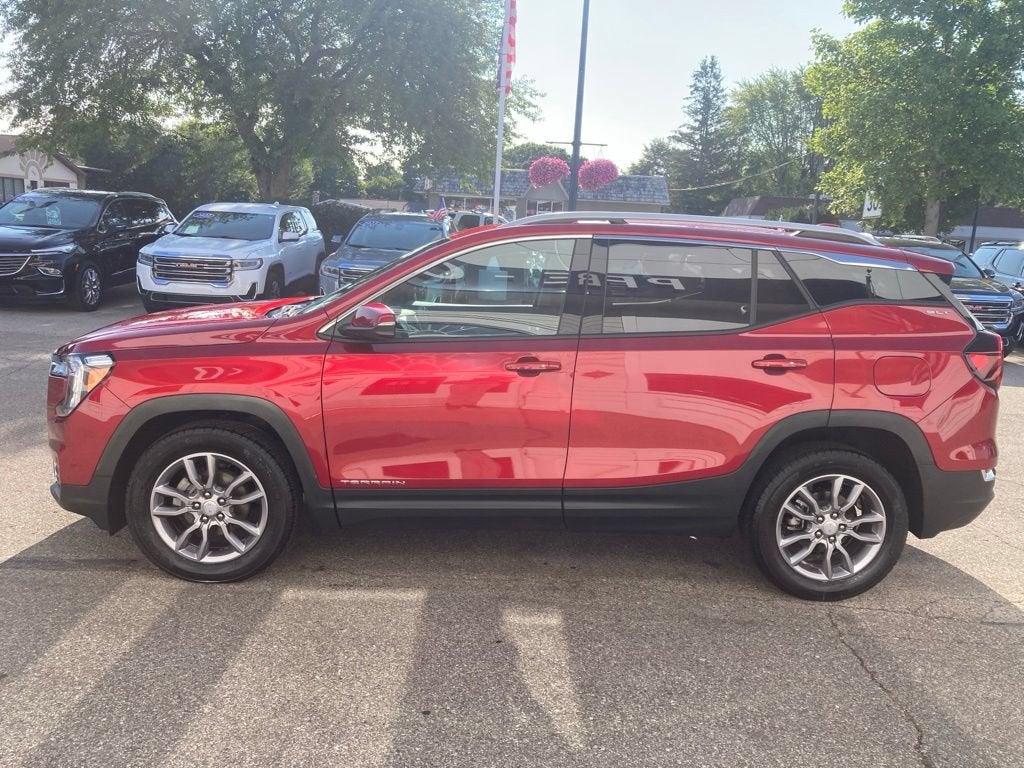 2023 GMC Terrain SLT