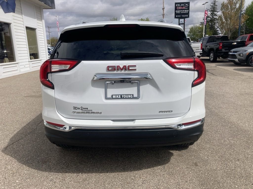 2023 GMC Terrain SLT