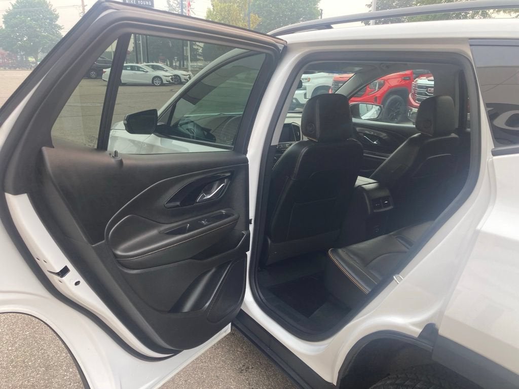 2023 GMC Terrain AT4
