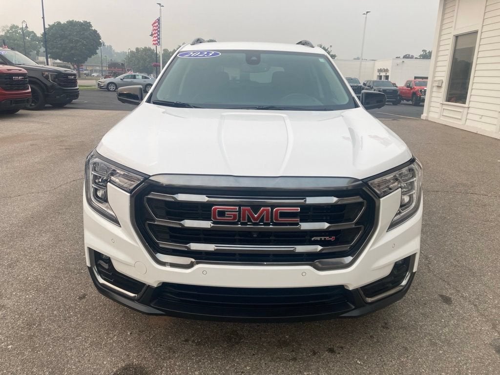 2023 GMC Terrain AT4